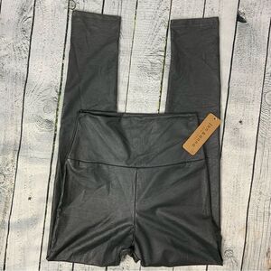 JONโ&ย ANNAโgrayโmetallicโfauxโleatherโleggings